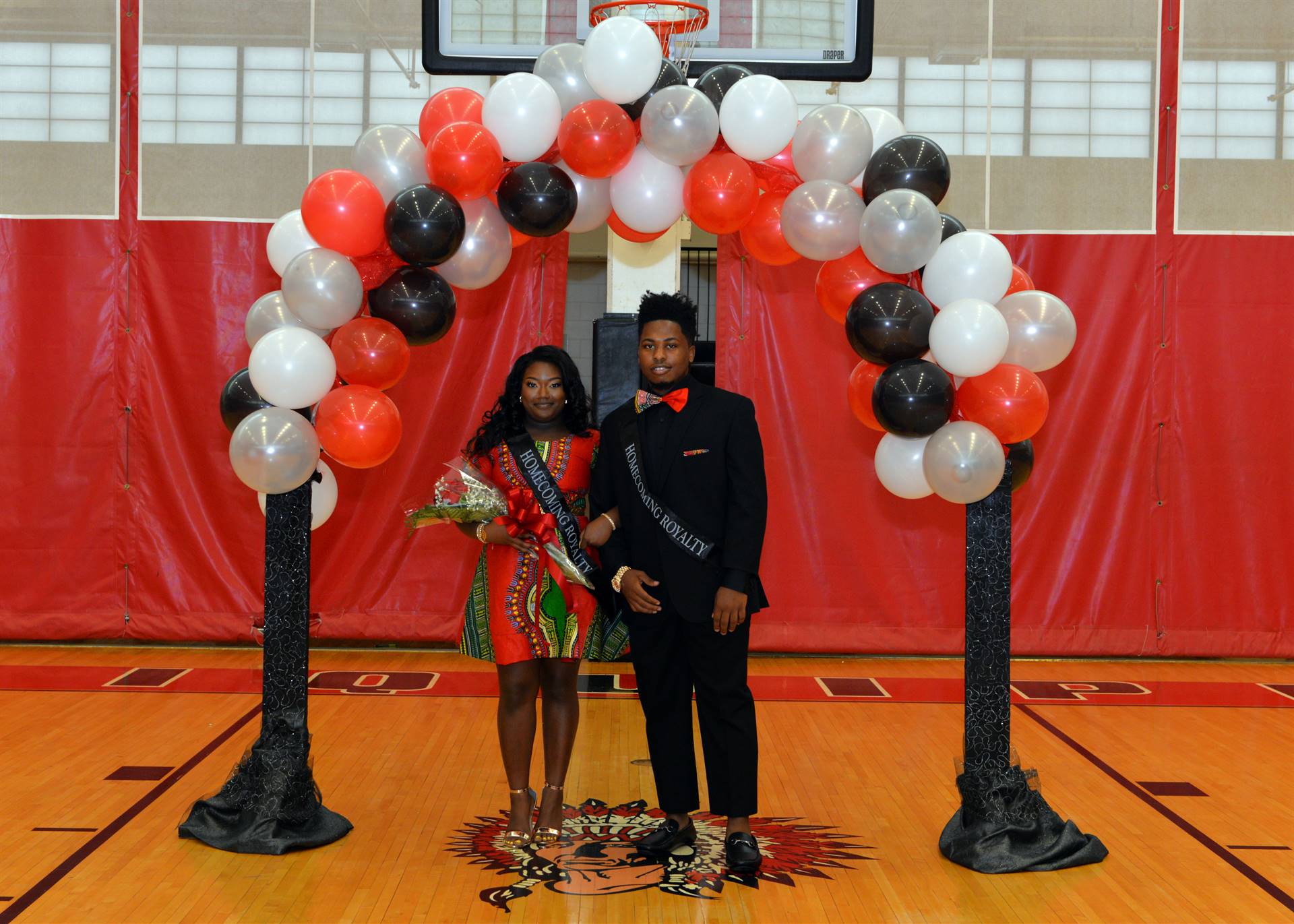 Homecoming Caniyah and Jumar balloon arch