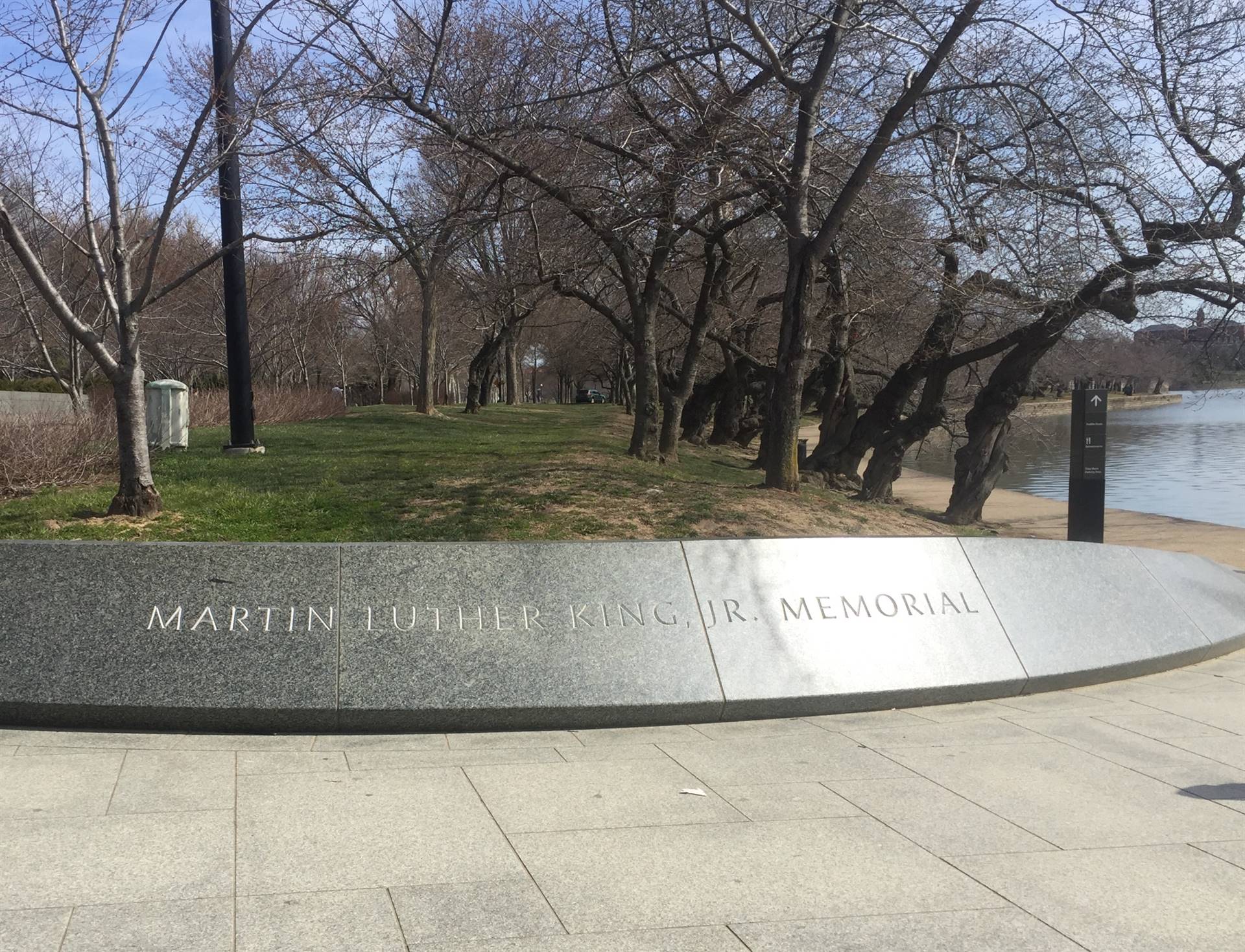 MLK jr. memorial sign