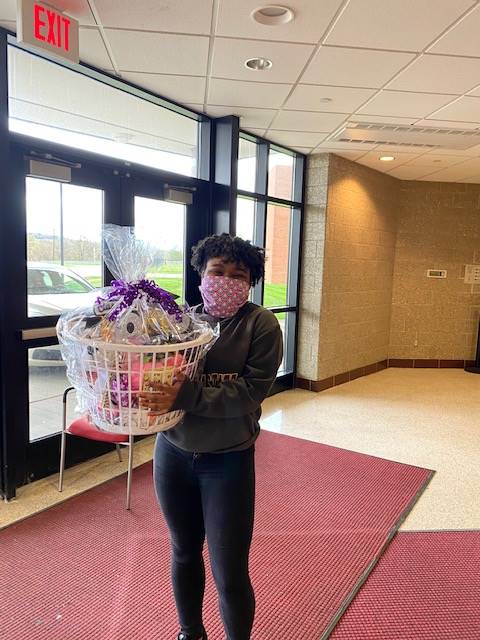 Student picking up their 2020 Senior Basket